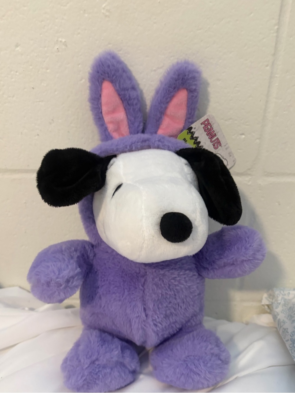 Peanuts Easter Snoopy - Picture 2 of 4